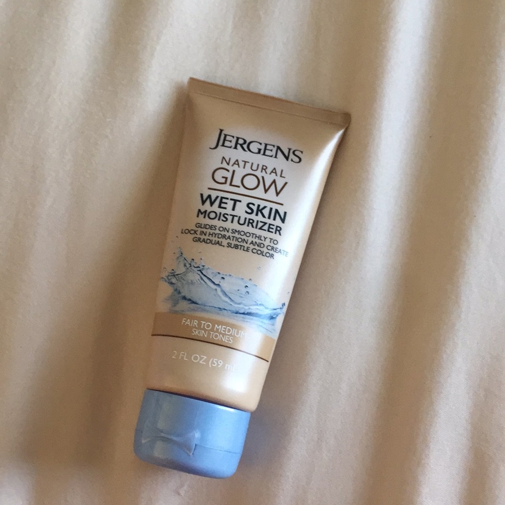Jergens natural glow wet skin moisturizer